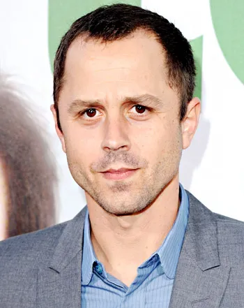 1340401957_giovanni ribisi 441