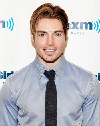 1340463574_josh henderson v