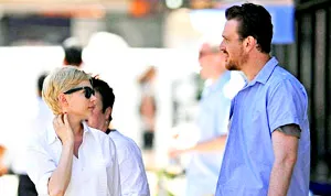 1340647402_michelle williams jason segel 178