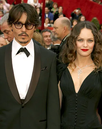1341330643_johnny depp vanessa paradis 441