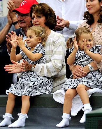 1341843516_roger federers twins 441