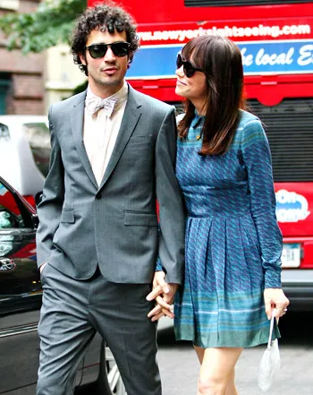 1341846472_kristen wiig fabrizio moretti 441