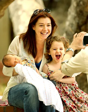 1341857512_alyson hannigan 441