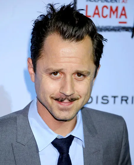 1341950334_giovanni ribisi