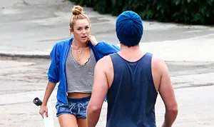 1342191698_miley cyrus liam hemsworth 178