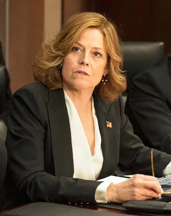 1342373138_sigourney weaver v