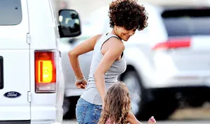 1342790980_halle berry nahla aubry 178