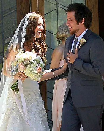 1343057083_lee dewyze joanna walsh 441