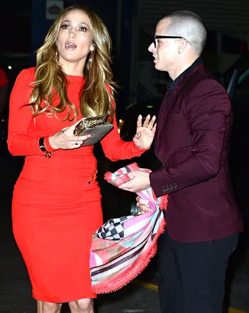 1343228642_jennifer lopez casper smart 441
