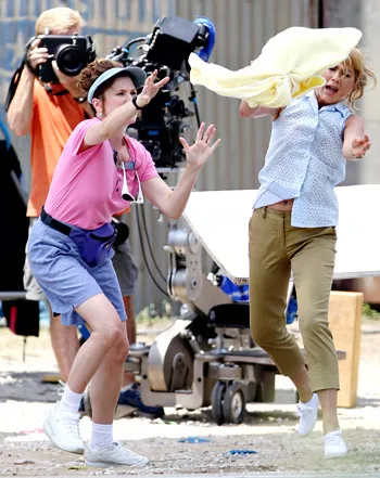 1343240930_jennifer aniston kathryn hahn 441