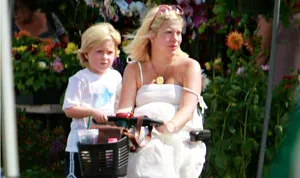 1345217723_tori spelling 178