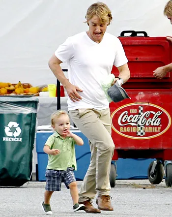 1347398358_owen wilson robert ford wilson 441