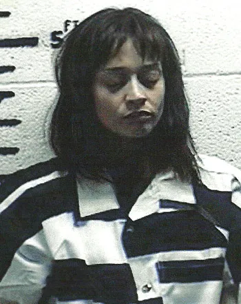 1348172440_fiona apple mugshot 441