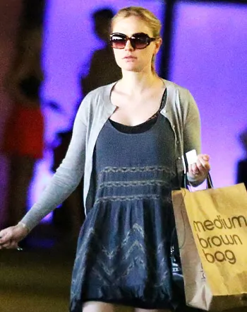 1349187849_anna paquin 441