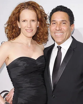 1349915134_oscar nunez 350