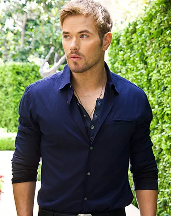 1350509812_kellan lutz dujour 350