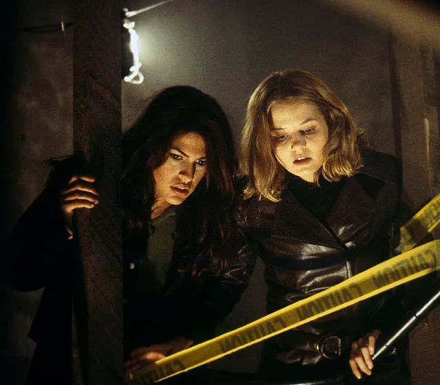 1350586247_eva mendes jennifer morrison urban legends final cut 640