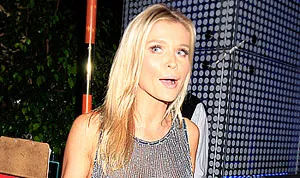 1350663969_joanna krupa 300