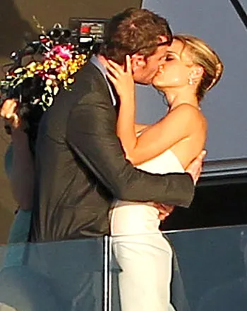 1350927763_natalie portman michael fassbender 441