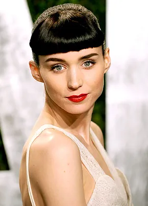 1351181480_rooney mara 290