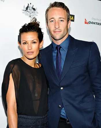 1351272438_malia jones alex oloughlin 441