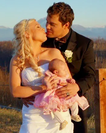 1351526157_levi johnston sunny oglesby breeze beretta johnston 441