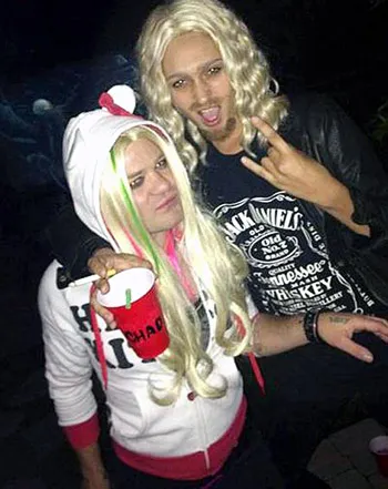 1351639345_yahoo deryck whibley 350