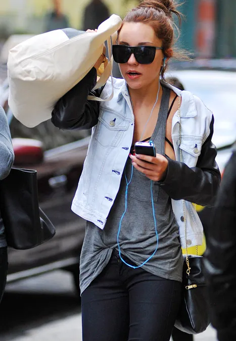 1351794200_amanda bynes lg