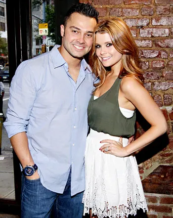 1352753608_nick swisher joanna garcia 441