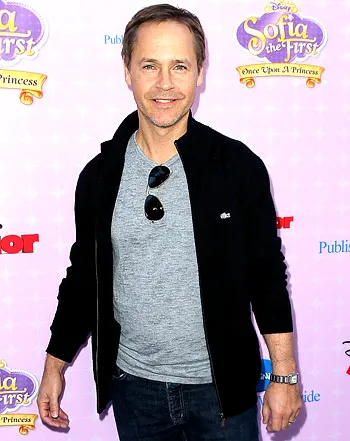 1353014382_chad lowe 350
