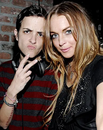 1353951211_samantha ronson lindsay lohan 441
