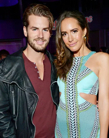 1354731605_louise roe josh slack 441