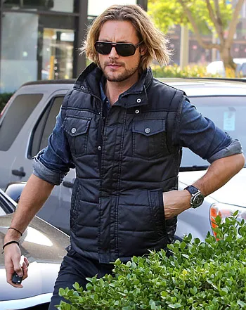 1354919168_gabriel aubry 350