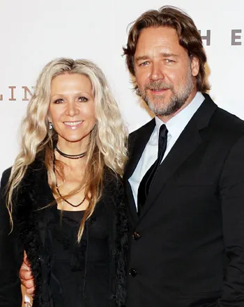 1355500782_russell crowe danielle spencer 441