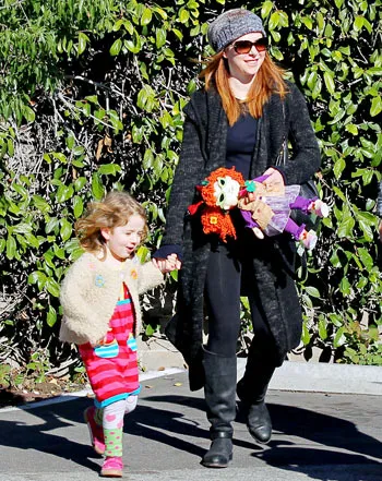 1356731606_alyson hannigan satyana denisof 441