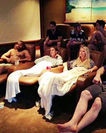 1357241274_jessica simpson donald faison bret harrison 441