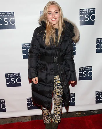 1357575475_annasophia robb 441