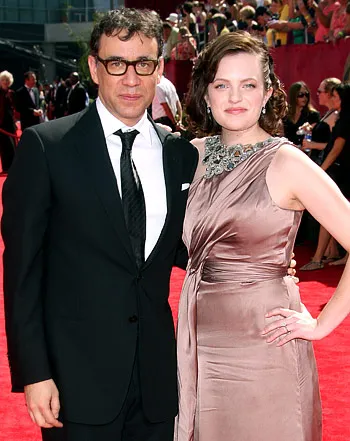 1357656235_fred armisen elisabeth moss 350