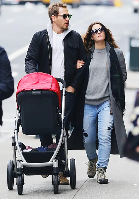 1358109502_dreww barrymore will kopelman olive_1