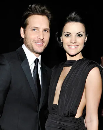1359381626_peter facinelli jaimie alexander 441