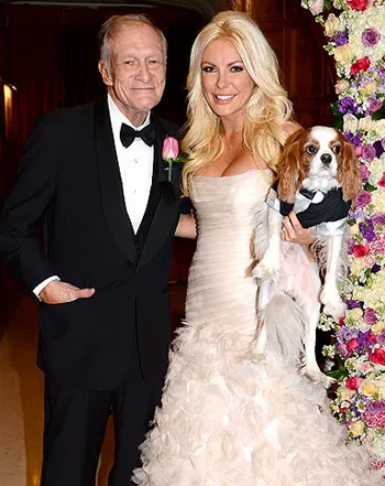 1359737112_crystal harris hugh hefner 441