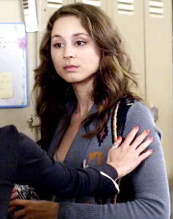 1360098521_janel parrish troian bellisario 441 02