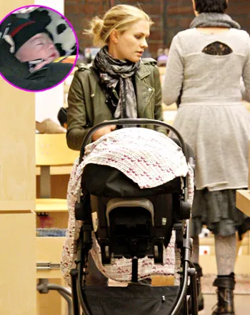 1360249023_anna paquin baby 441