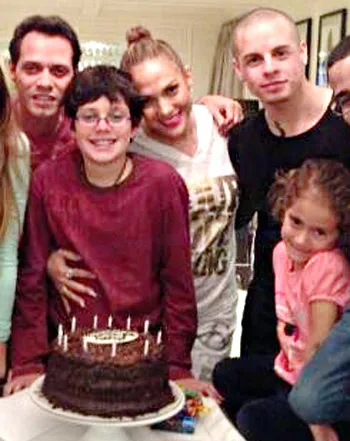 1360252692_jennifer lopez marc anthony casper smart 441