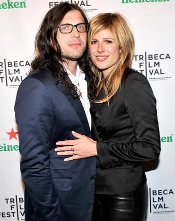 1360611194_nathan followill jessie baylin 350