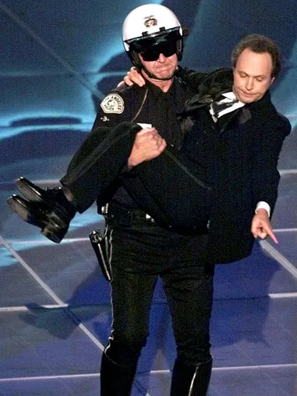 1361292341_billy crystal oscar hosts 560