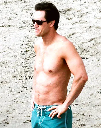 1361557678_mark paul gosselaar 350