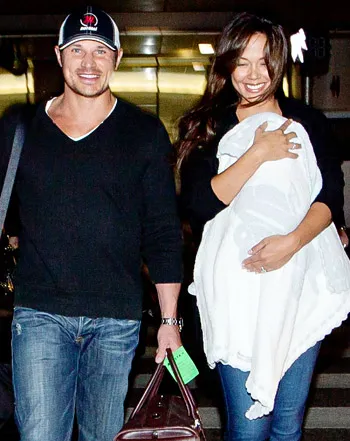 1362679290_nick lachey vanessa lachey vanessa minnillo 441