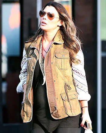 1362777271_ali landry 350