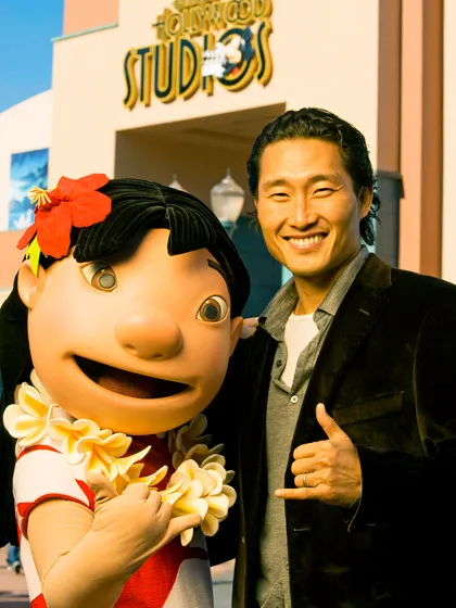 1363715507_107798303_daniel dae kim celebs at disney 560 19